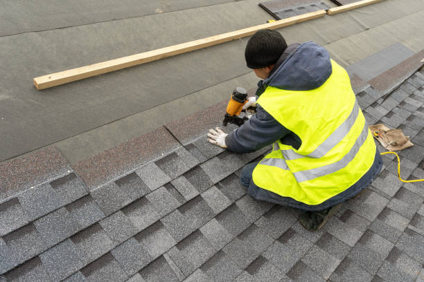 Best Residential Roofing Contractor  in Richmond, IL